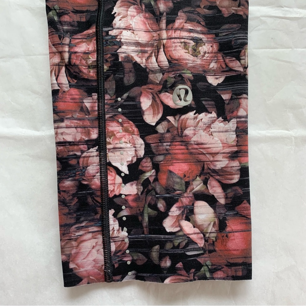 Lululemon Women’s Fast & Free Black & Pink Floral High Rise Nulux Crop 19” | 4 - Picture 10 of 12